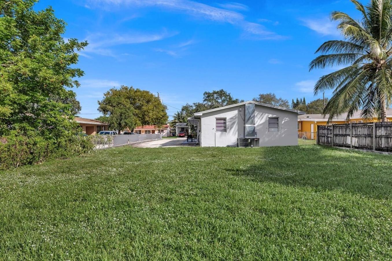 2 Bdrm Modern House Mins From Beach & Casino Hb1 Hallandale Beach Exterior foto